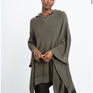 Garnet Hill NWT Hooded Waffle-Stitch Poncho S/M